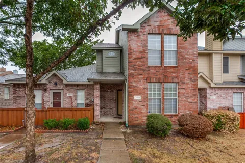 3815 Brandon Park Drive