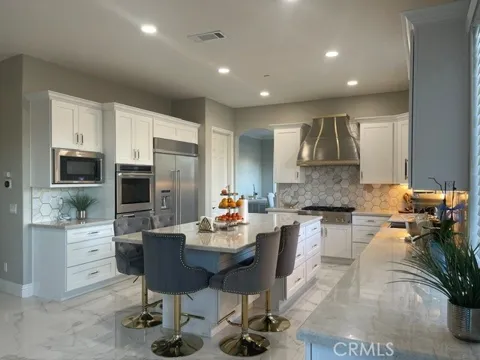 4644 Prospect