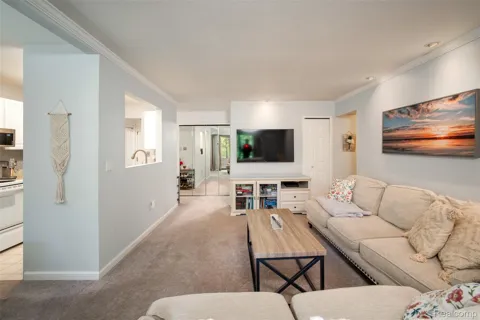 3925 Lone Pine Road #100