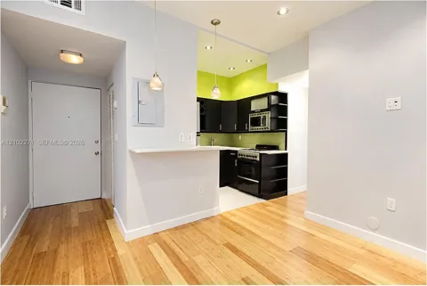 1218 Drexel Ave #103
