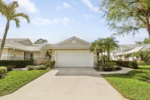 2426 SW FOXPOINT TRAIL
