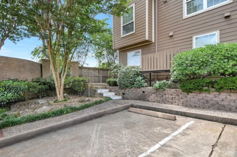 1880 White Oak Drive #102