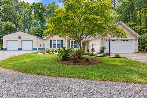 2205 Maris Way