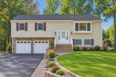 19 Buckingham Drive