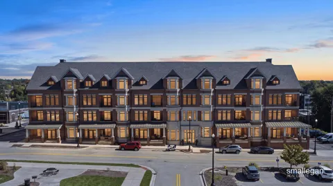 430 Union Avenue NE #208