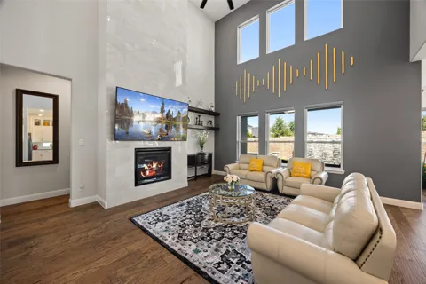 12512 Deer Trail