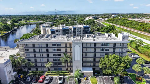 20 ROYAL PALM WAY #3010