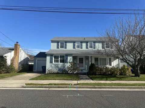 611 N Delavan Ave