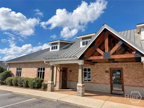 1040 Garland Drive #300