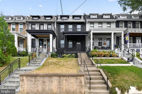 829 LONGFELLOW STREET NW
