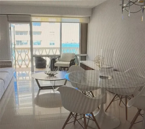 1430 Brickell Bay Dr #1003