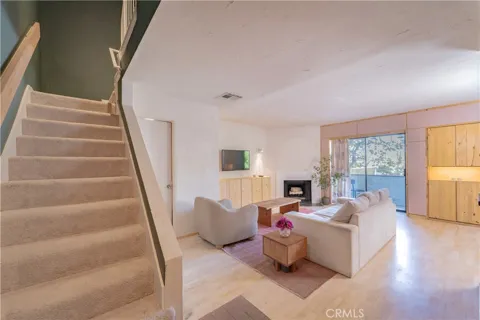 8516 Cadillac Avenue #8