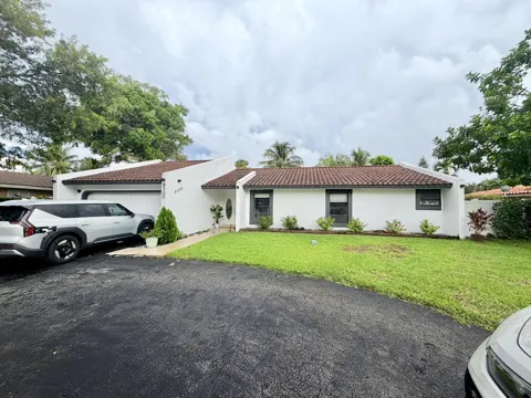 8300 NW 14TH COURT