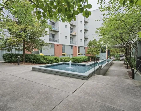 620 Glen Iris Drive NE #325