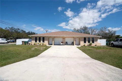 903 SE 23rd Place