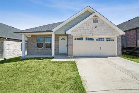 807 Ridge Drive
