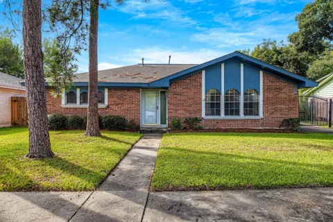 13823 Overbrook Lane