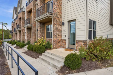 7341 Charlotte Pike #105