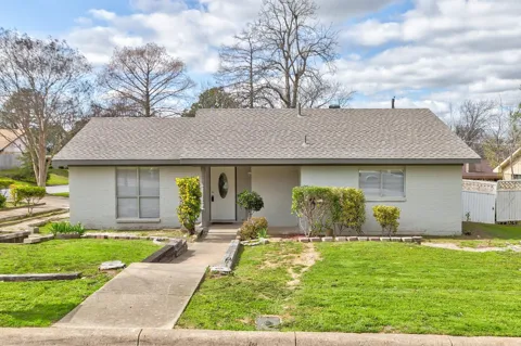 2422 Jewell Drive
