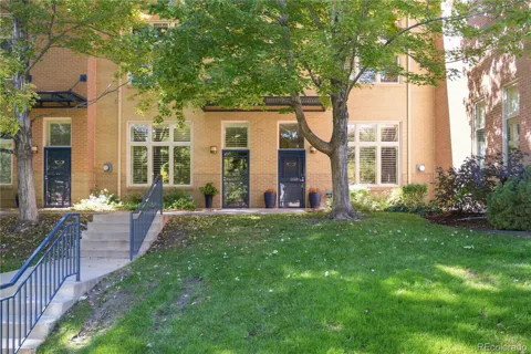 275 Rampart Way #203