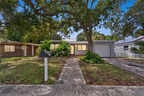 433 NW 15th Way