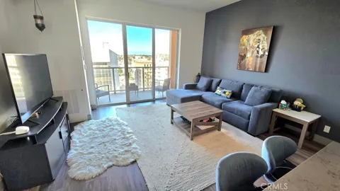 488 E Ocean #1607