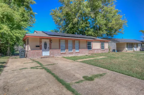 3415 Horseshoe Trail