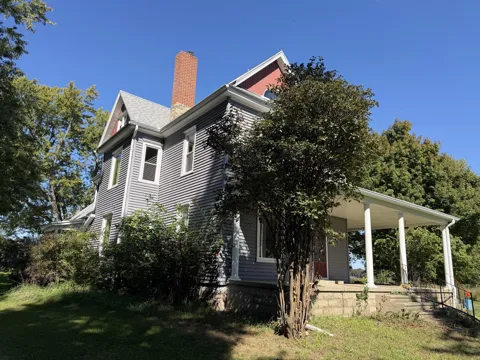 1818 W Bippley Road