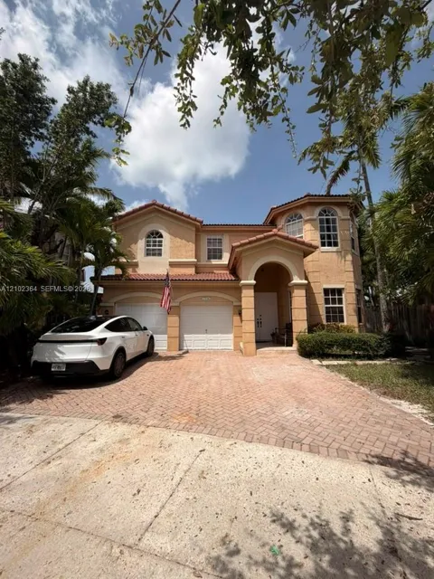 7716 NW 113th Ave