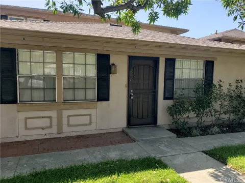 1022 W Calle De Las Estrellas