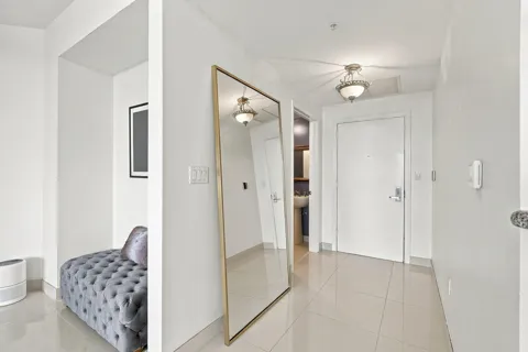 6001 Ocean Drive #503