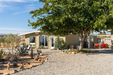 828 Cherokee Trail