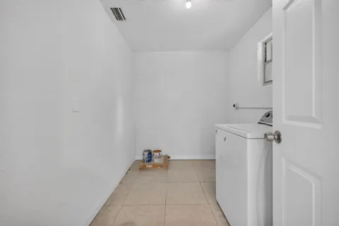 913 SE 10TH STREET