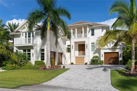 3277 Gordon Drive