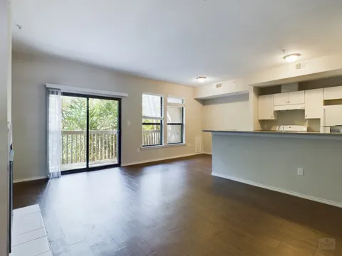 3839 Dry Creek Drive #105