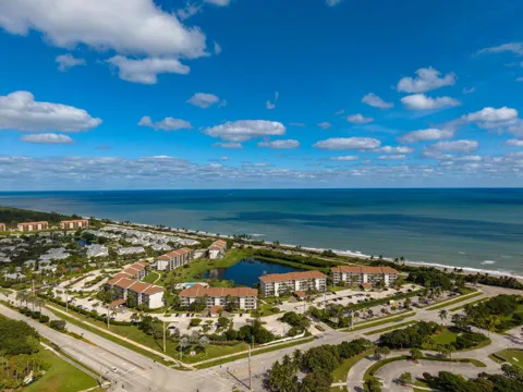 601 S SEAS DRIVE #204