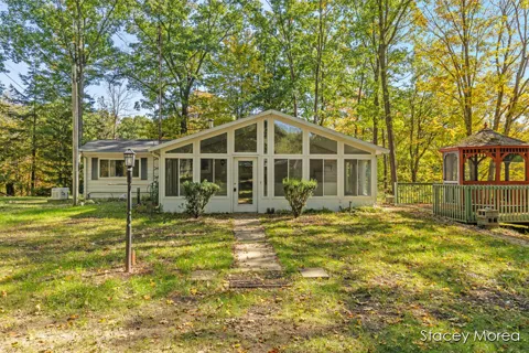 7677 Riverside Lane