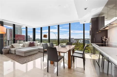 1451 Brickell Ave #1904