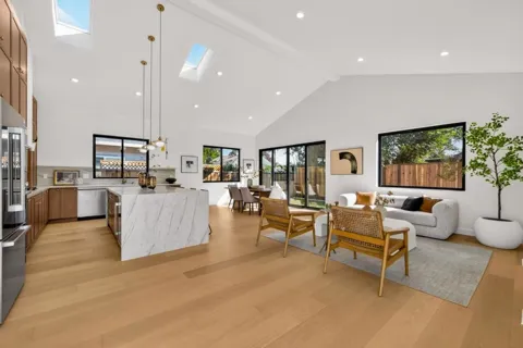 2240 Boxwood Drive
