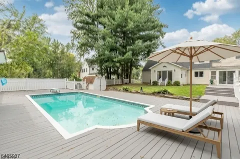 10 Jensen Ct