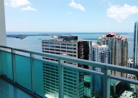 950 Brickell Bay Dr #4005
