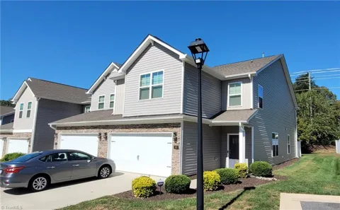 806 Riley Lane