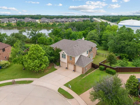 2703 Pottery Trail