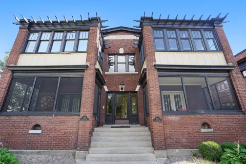 514 Lyon Street NE #2