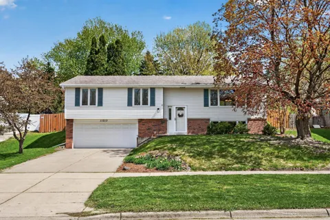 11213 River Hills Drive