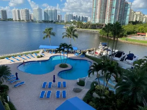 3530 Mystic Pointe Dr #2703