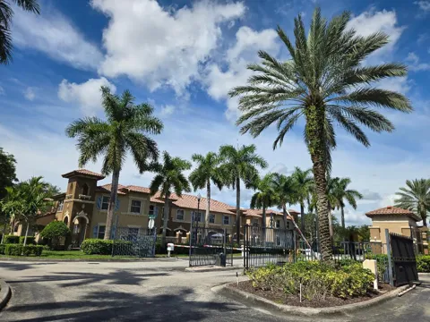 6515 DIAMOND SPRINGS TERRACE #2409