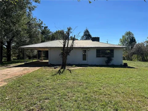 452 Old Pipers Gap Road