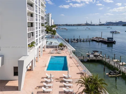 1228 West Ave #1110