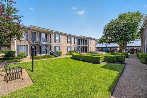 6402 Del Monte Drive #65